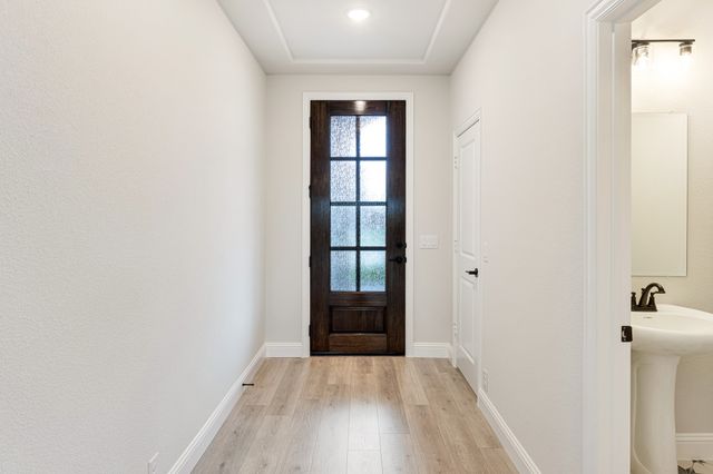 1013 River Oaks Drive, Godley, TX 76044