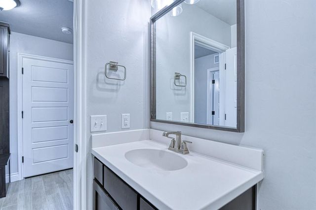 13412 Arrowhead Boulevard, Yukon, OK 73099