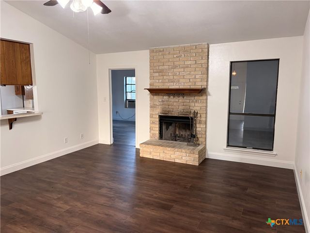 108 Queenswood Trail, Victoria, TX 77901