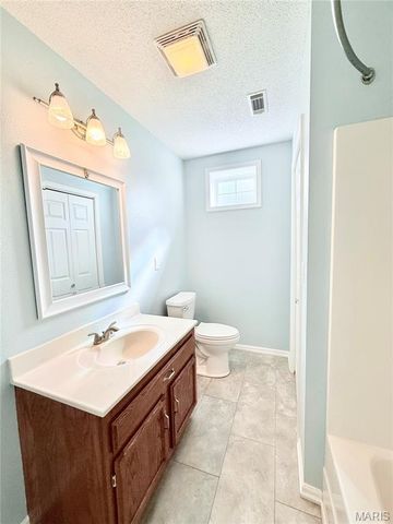 6731 Highway Au, Houston, MO 65483