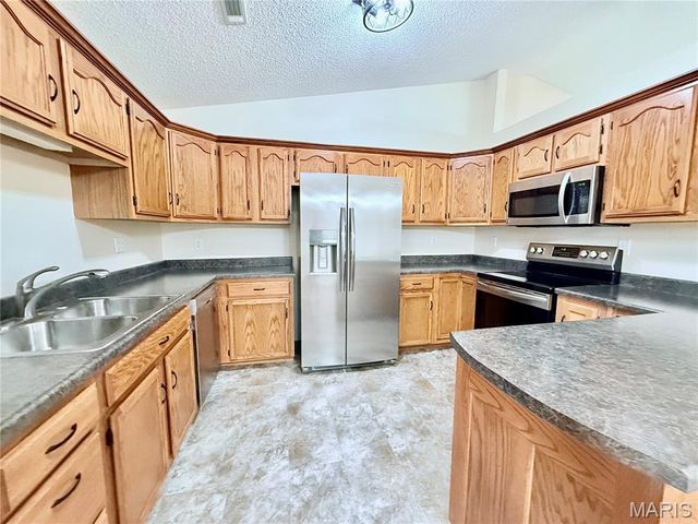 6731 Highway Au, Houston, MO 65483