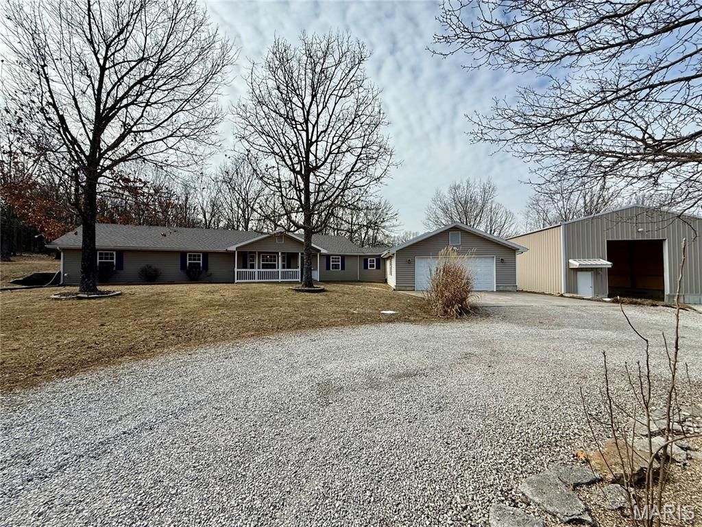 6731 Highway Au, Houston, MO 65483