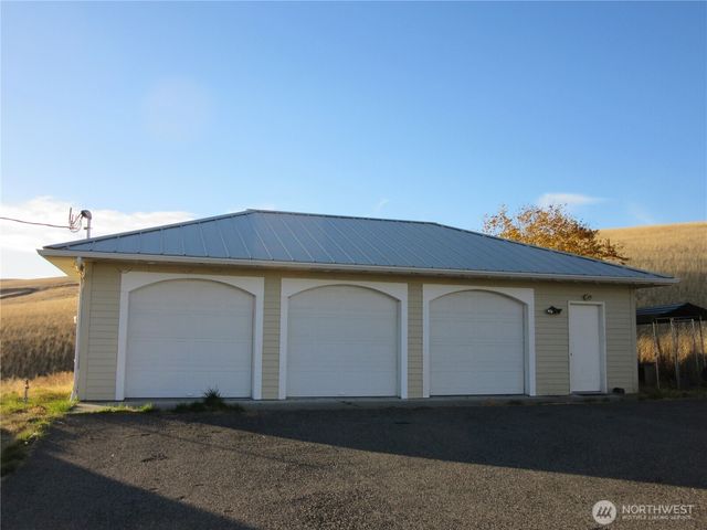 239 Patit Road, Dayton, WA 99328