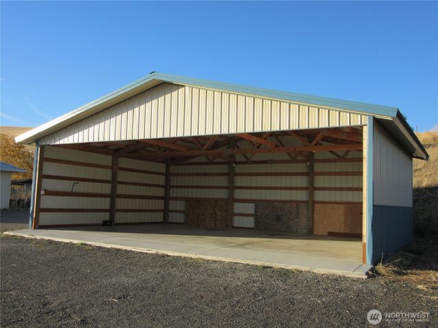 239 Patit Road, Dayton, WA 99328