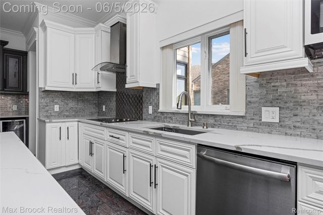 6664 Apple Blossom Trail, West Bloomfield Charter Township, MI 48322