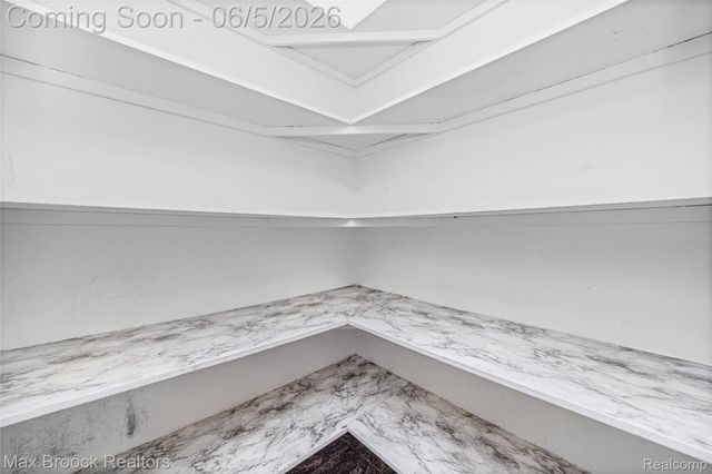 6664 Apple Blossom Trail, West Bloomfield Charter Township, MI 48322