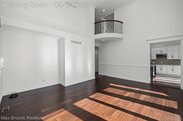6664 Apple Blossom Trail, West Bloomfield Charter Township, MI 48322