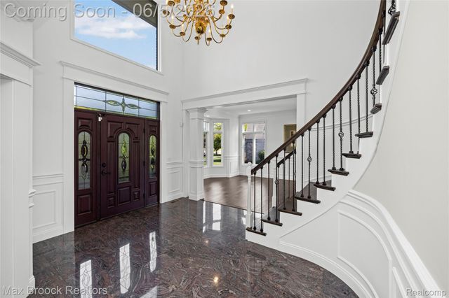 6664 Apple Blossom Trail, West Bloomfield Charter Township, MI 48322
