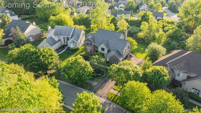 6664 Apple Blossom Trail, West Bloomfield Charter Township, MI 48322