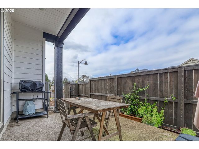 7269 Sw CHESTNUT Ln, Wilsonville, OR 97070