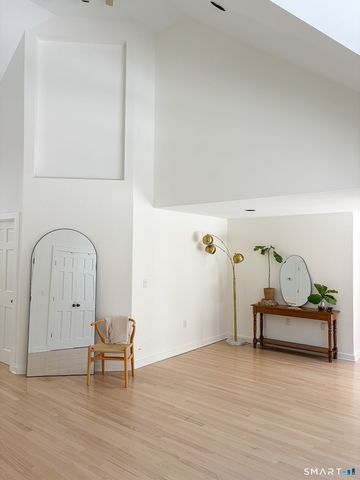 3 Westwood Drive, Waterford, CT 06385