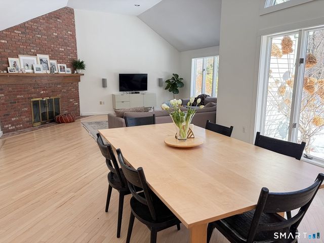 3 Westwood Drive, Waterford, CT 06385