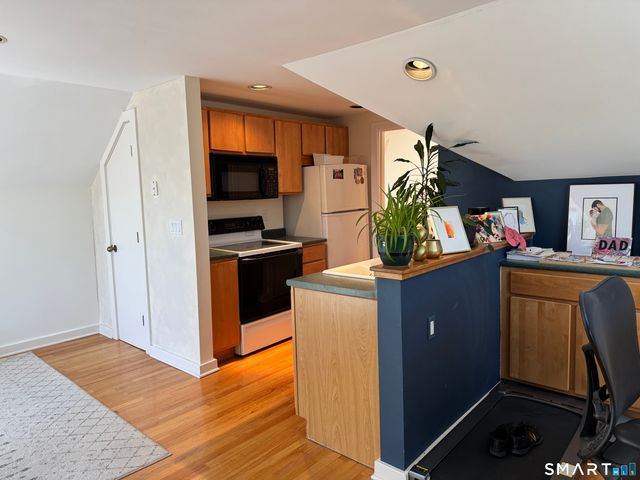 3 Westwood Drive, Waterford, CT 06385