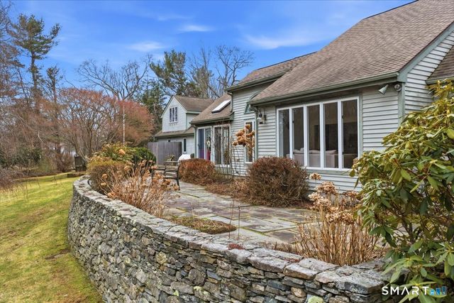 3 Westwood Drive, Waterford, CT 06385