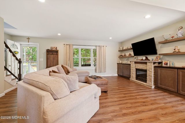 194 Ross Lane, Jackson, NJ 08527