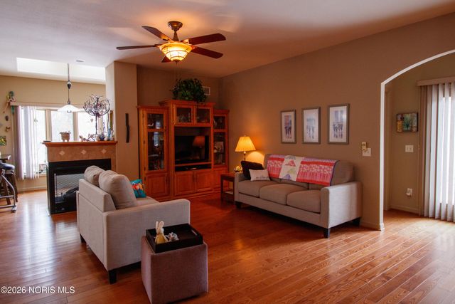 6096 Huntington Road, Sylvania, OH 43560