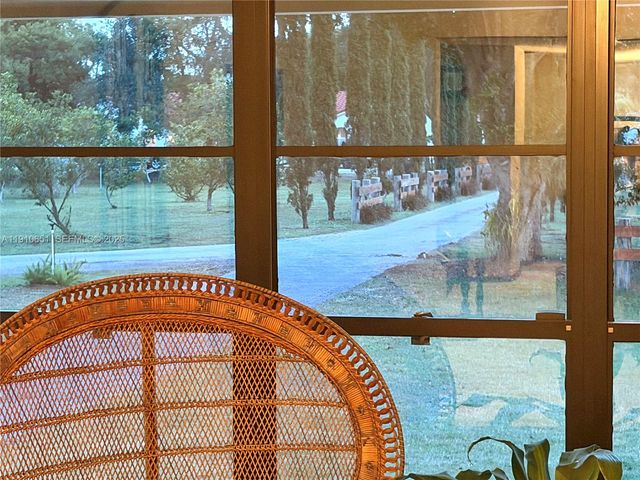 19820 SW 244th St, Homestead, FL 33031