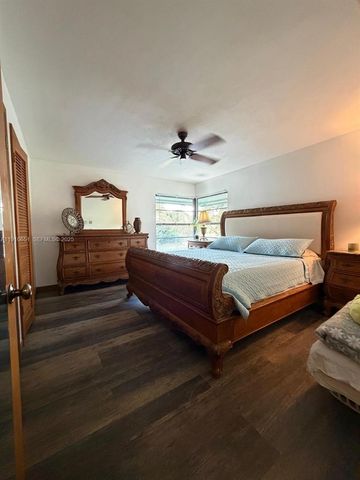 19820 SW 244th St, Homestead, FL 33031