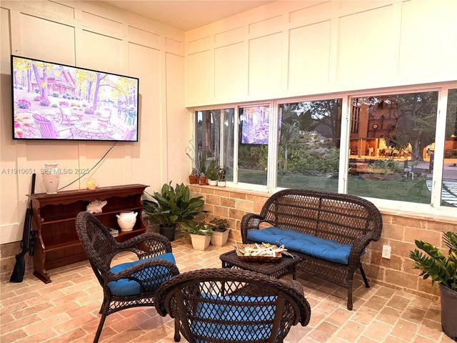 19820 SW 244th St, Homestead, FL 33031