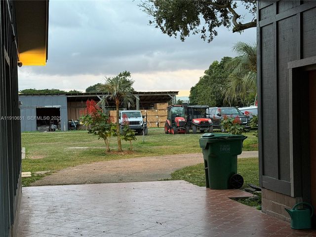 19820 SW 244th St, Homestead, FL 33031