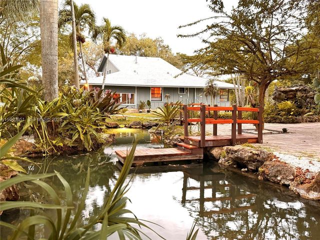 19820 SW 244th St, Homestead, FL 33031