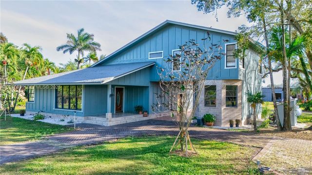 19820 SW 244th St, Homestead, FL 33031