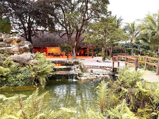 19820 SW 244th St, Homestead, FL 33031