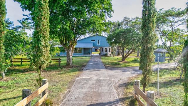 19820 SW 244th St, Homestead, FL 33031