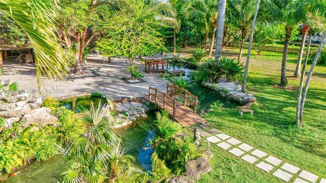 19820 SW 244th St, Homestead, FL 33031