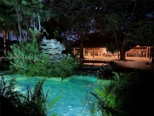 19820 SW 244th St, Homestead, FL 33031