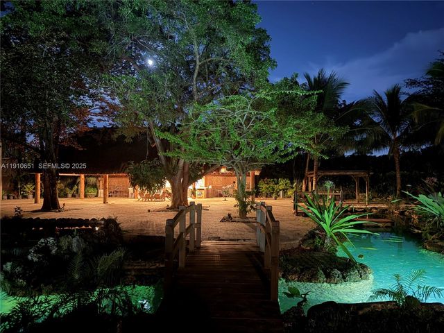 19820 SW 244th St, Homestead, FL 33031