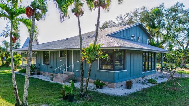 19820 SW 244th St, Homestead, FL 33031