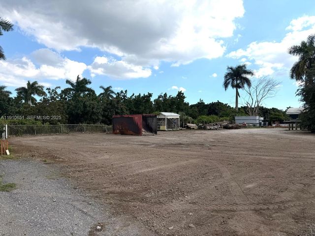 19820 SW 244th St, Homestead, FL 33031