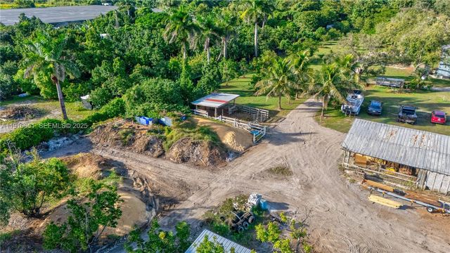 19820 SW 244th St, Homestead, FL 33031