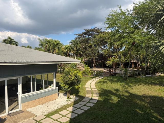 19820 SW 244th St, Homestead, FL 33031