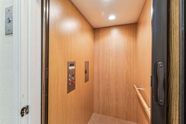 8037 Gulf Boulevard, Navarre, FL 32566