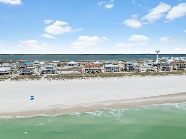 8037 Gulf Boulevard, Navarre, FL 32566
