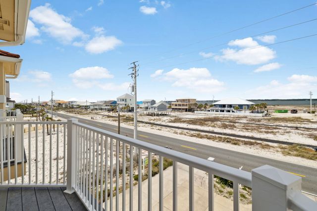 8037 Gulf Boulevard, Navarre, FL 32566