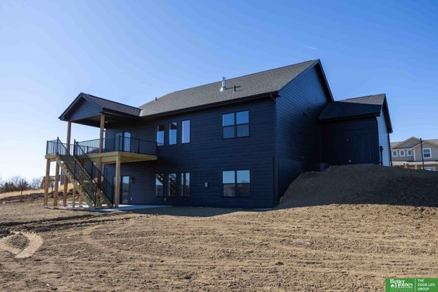 8922 Von Street, Papillion, NE 68046