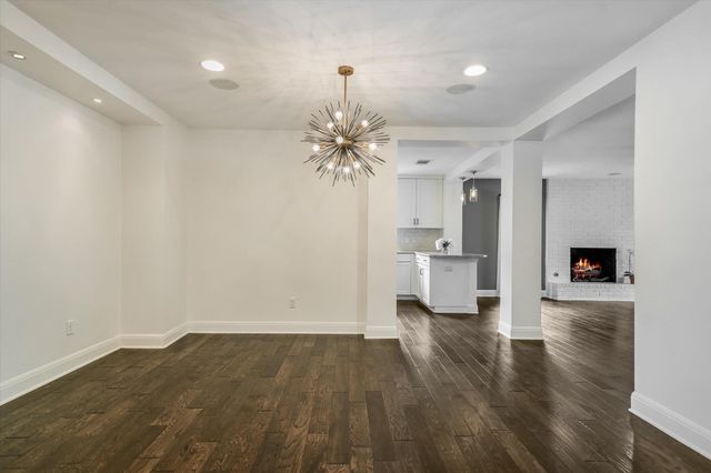 306 Briarwood TRL, Austin, TX 78746