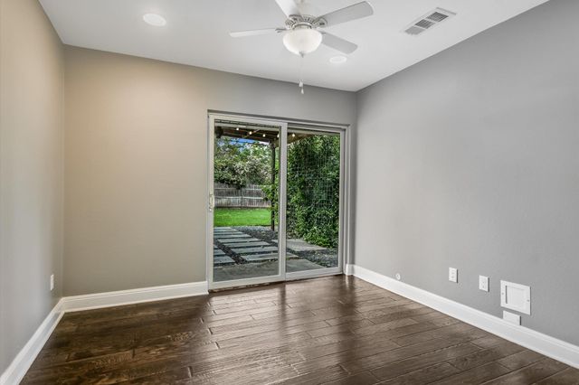 306 Briarwood TRL, Austin, TX 78746