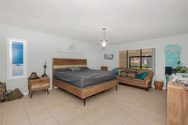 10074 Hickorywood Place, Boynton Beach, FL 33437