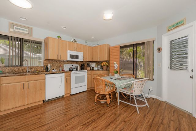 10074 Hickorywood Place, Boynton Beach, FL 33437