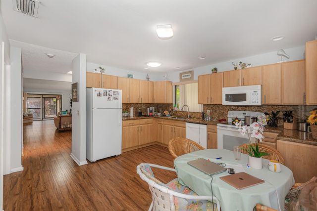 10074 Hickorywood Place, Boynton Beach, FL 33437