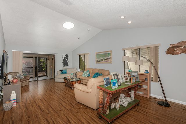 10074 Hickorywood Place, Boynton Beach, FL 33437