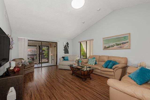 10074 Hickorywood Place, Boynton Beach, FL 33437