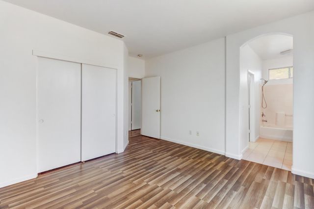 8203 Gardenside Ct, Sacramento, CA 95829