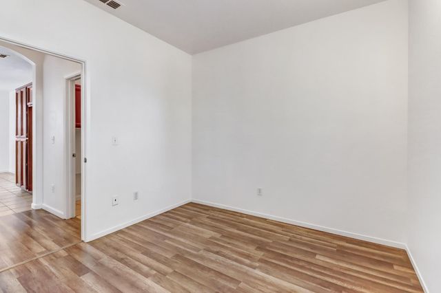 8203 Gardenside Ct, Sacramento, CA 95829