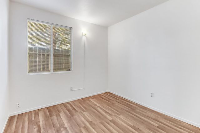 8203 Gardenside Ct, Sacramento, CA 95829