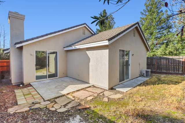 8203 Gardenside Ct, Sacramento, CA 95829